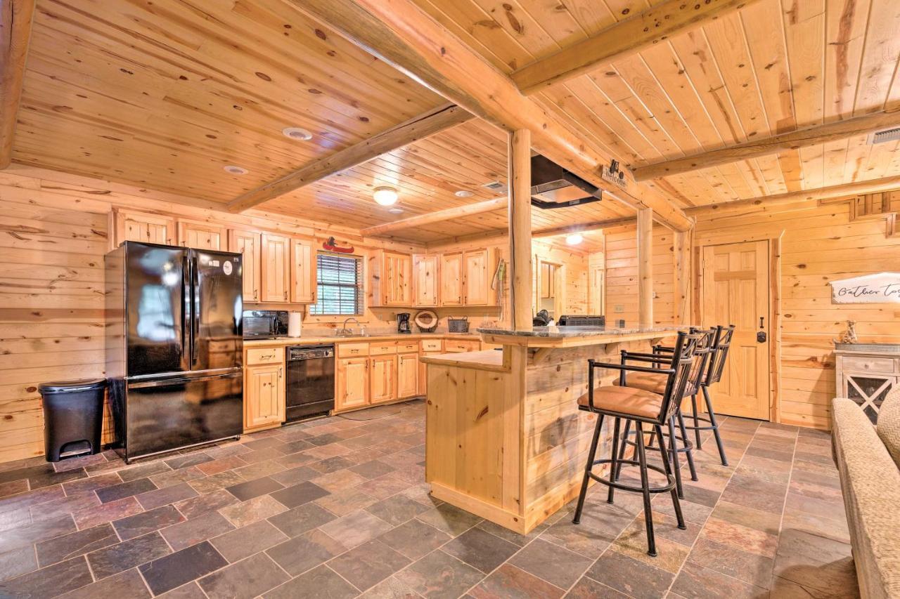 Broken Bow Retreat On 2 Acres With Hot Tub And Deck! Villa Exterior photo