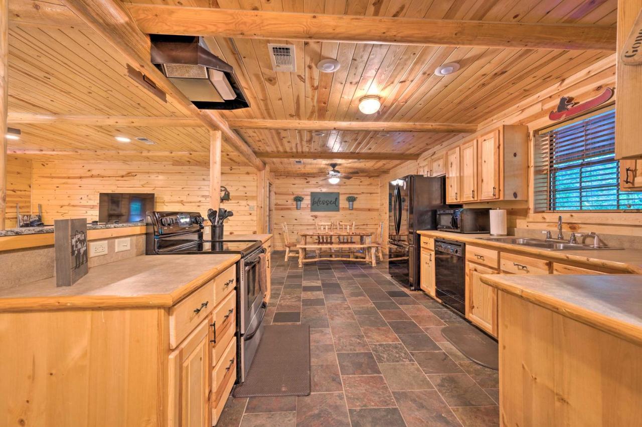 Broken Bow Retreat On 2 Acres With Hot Tub And Deck! Villa Exterior photo