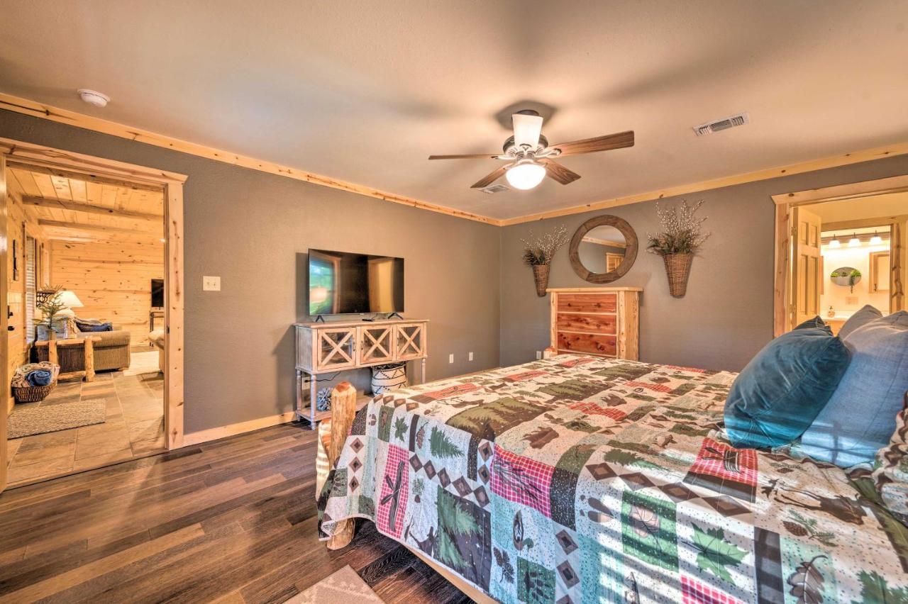 Broken Bow Retreat On 2 Acres With Hot Tub And Deck! Villa Exterior photo